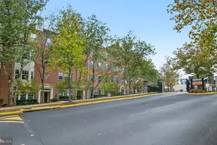 2689 Sheffield Hill Way, Woodbridge, VA 22191 - Photo 6