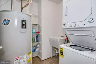 2689 Sheffield Hill Way, Woodbridge, VA 22191 - Photo 36