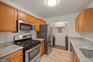 8083 Lacy Dr, Manassas, VA 20109 - Photo 2