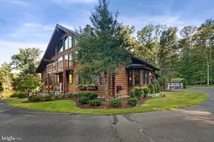 4791 Wintergreen Ct, Woodbridge, VA 22192 - Photo 2