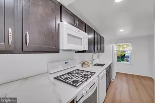 13115 Vineyard Way, Woodbridge, VA 22191 - Photo 12