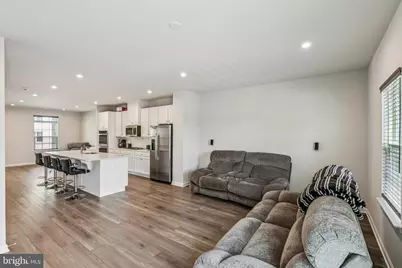 4527 Dale Creek Way, Woodbridge, VA 22193 - Photo 6