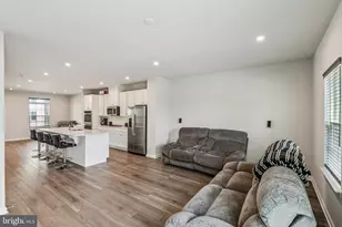 4527 Dl Crk Wy, Woodbridge, VA 22193 - Photo 6