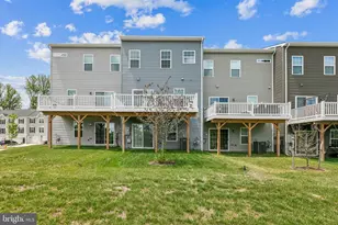 4527 Dl Crk Wy, Woodbridge, VA 22193 - Photo 2