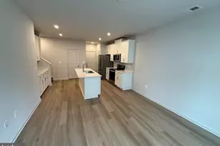 2516 Neabsco Common Pl, Woodbridge, VA 22191 - Photo 4