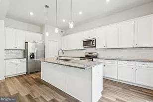 17815 Woods Overlook Dr, Dumfries, VA 22026 - Photo 14