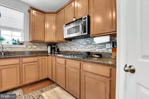 5554 Barnes Ln, Woodbridge, VA 22193 - Photo 16