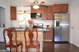 13304 Hardy Ct, Woodbridge, VA 22193 - Photo 6