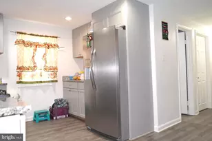 13304 Hardy Ct, Woodbridge, VA 22193 - Photo 10