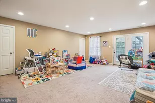 6804 Bryson Cir, Haymarket, VA 20169 - Photo 22