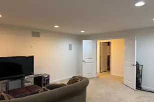 3238 Fledgling Cir, Woodbridge, VA 22193 - Photo 12