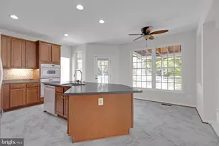 8566 Brickshire Ln, Manassas, VA 20112 - Photo 14