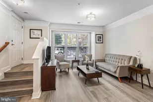 15177 Lancashire Dr, Woodbridge, VA 22191 - Photo 2