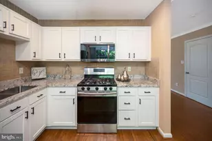 2728 Brier Pond Cir, Woodbridge, VA 22191 - Photo 18