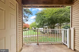 1037 Gardenview Loop, Woodbridge, VA 22191 - Photo 6