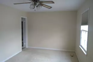 2055 Pilgrim Dr, Woodbridge, VA 22192 - Photo 12