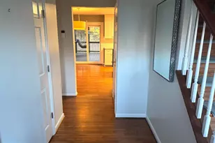 16068 Hayes Ln, Woodbridge, VA 22191 - Photo 2