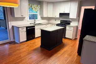 16068 Hayes Ln, Woodbridge, VA 22191 - Photo 6