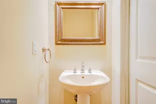 8513 Thomas Dr, Manassas, VA 20110 - Photo 8