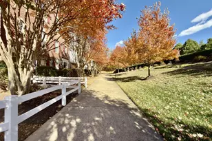 4110 Potomac Highlands Cir, Triangle, VA 22172 - Photo 2