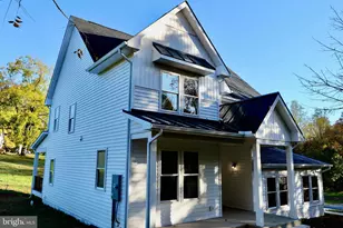 8028 Pinnacle Ridge Dr, Manassas, VA 20112 - Photo 2