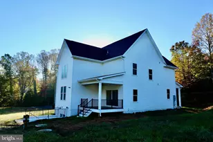 8028 Pinnacle Ridge Dr, Manassas, VA 20112 - Photo 4