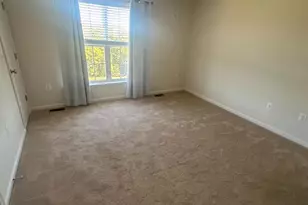 15715 John Diskin Cir, Woodbridge, VA 22191 - Photo 6