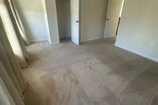 15715 John Diskin Cir, Woodbridge, VA 22191 - Photo 2