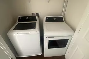 15715 John Diskin Cir, Woodbridge, VA 22191 - Photo 16