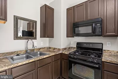 15719 Lansdale Place, Dumfries, VA 22025 - Photo 20