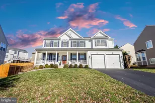 16104 Mountain Eagle Ct, Woodbridge, VA 22191 - Photo 2