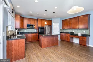 16104 Mountain Eagle Ct, Woodbridge, VA 22191 - Photo 16