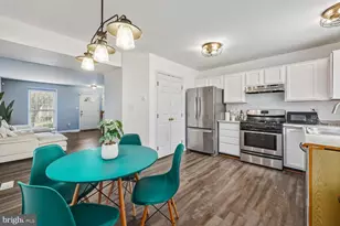 1865 Tiger Lily Cir, Woodbridge, VA 22192 - Photo 8