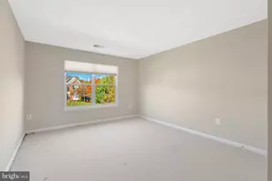 8605 Ellis Ford Pl, Gainesville, VA 20155 - Photo 36