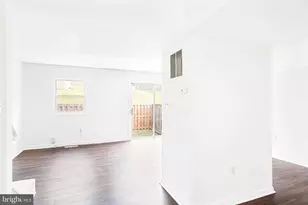 15036 Cherrydale Dr, Woodbridge, VA 22193 - Photo 8