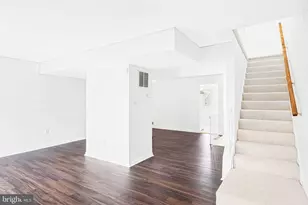 15036 Cherrydale Dr, Woodbridge, VA 22193 - Photo 2