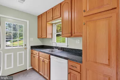 13430 Greenacre Drive, Woodbridge, VA 22191 - Photo 38
