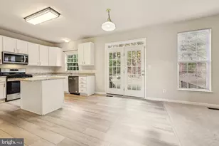 2880 Myrtlewood Dr, Dumfries, VA 22026 - Photo 6