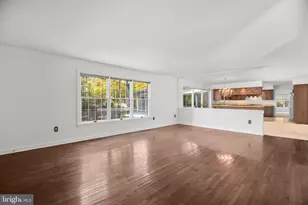 13469 Fowke Ln, Woodbridge, VA 22192 - Photo 10