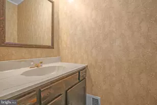 13469 Fowke Ln, Woodbridge, VA 22192 - Photo 22