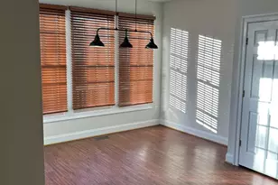 6872 Witton Cir, Gainesville, VA 20155 - Photo 8