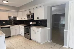 2851 Bowes Ln, Woodbridge, VA 22193 - Photo 10