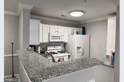 1060 Gardenview Loop #204, Woodbridge, VA 22191 - Photo 1
