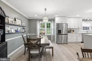 6047 Greenway Ct, Manassas, VA 20112 - Photo 10