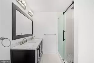 17304 Pacific Rim Terrace, Dumfries, VA 22025 - Photo 32