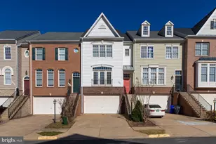 6907 Stanwick Square, Gainesville, VA 20155 - Photo 1