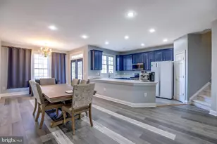 6907 Stanwick Square, Gainesville, VA 20155 - Photo 12