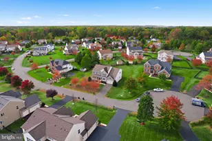 14612 Bridle Creek Rd, Woodbridge, VA 22193 - Photo 2