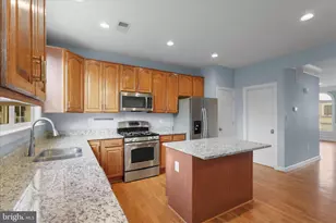 15680 Avocet Loop, Woodbridge, VA 22191 - Photo 14