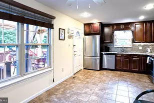 14212 Savannah Dr, Woodbridge, VA 22193 - Photo 6